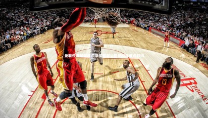 星空体育官网-曼联传奇球星首尔温情重聚，昔日战友重逢叙旧